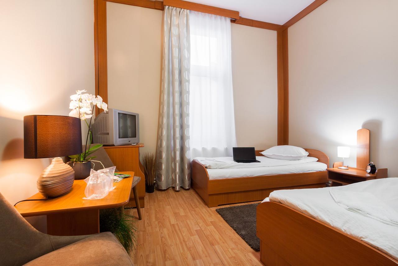 Szilagyi Hotel&Restaurant Gheorgheni  Eksteriør bilde